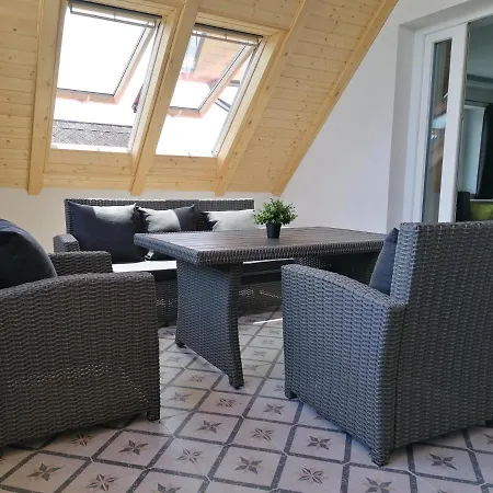U8 Apartman