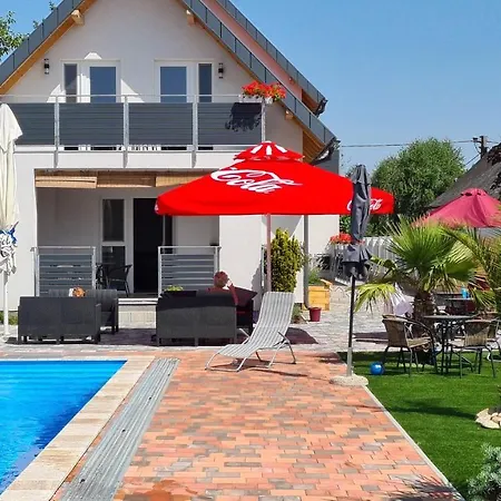 Appartement U8 Apartmanhaz *