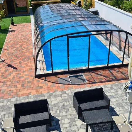 U8 Apartmanhaz * Vonyarcvashegy