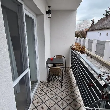 Lägenhet U8 Apartmanhaz Vonyarcvashegy