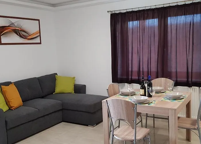 U8 Apartmanhaz Vonyarcvashegy