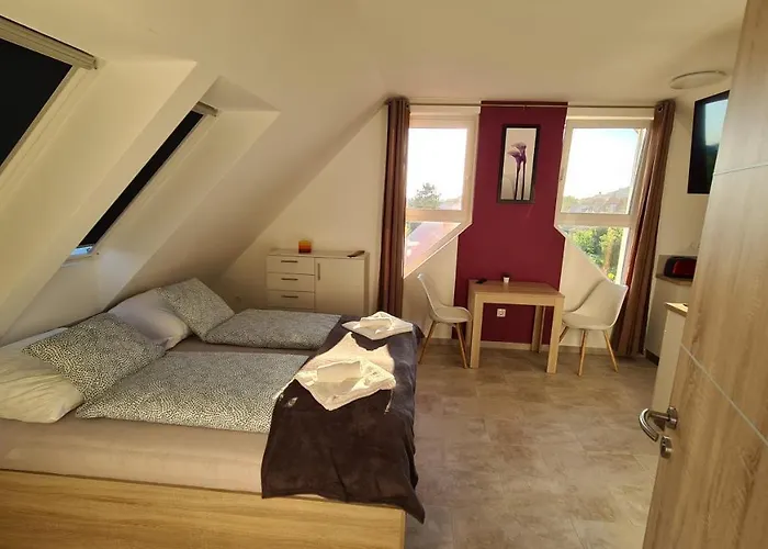 U8 Apartmanhaz *