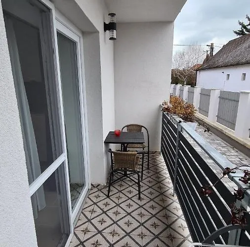 Apartment U8 Apartmanhaz Vonyarcvashegy